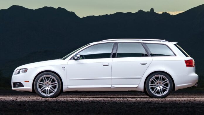 3700-milja 2008 Audi S4 Avant na Bring a Trailer