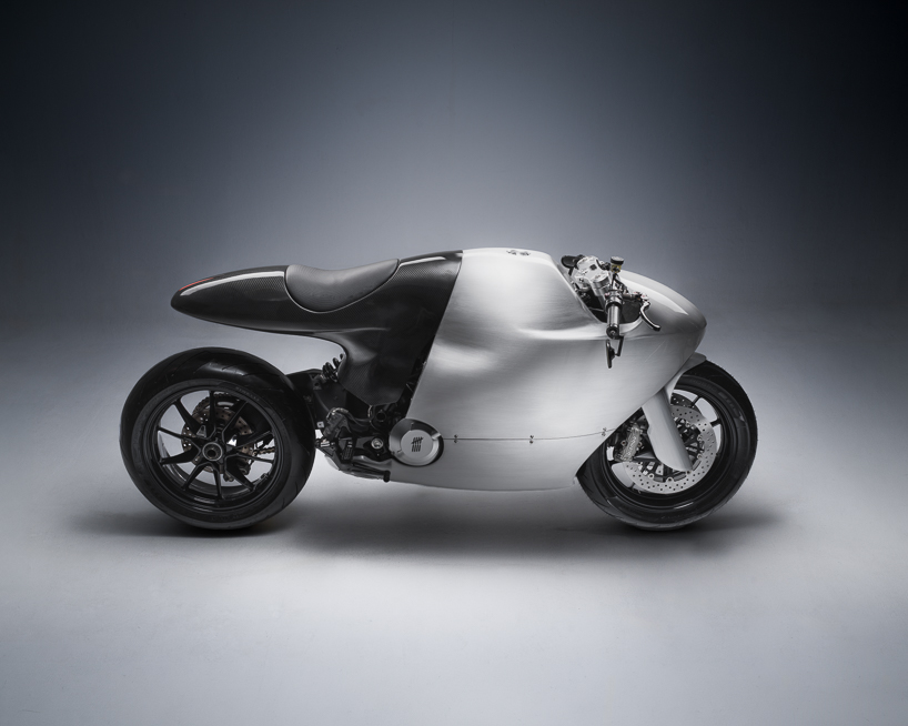bandit9 combines hand-brushed aluminum and carbon fiber in ducati 821 motorcycle - 1