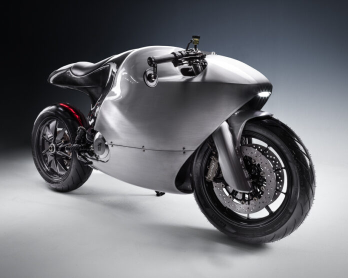 bandit9 kombinira ručno četkanu aluminijsku i karbonsku vlakna u Ducati 821 motociklu