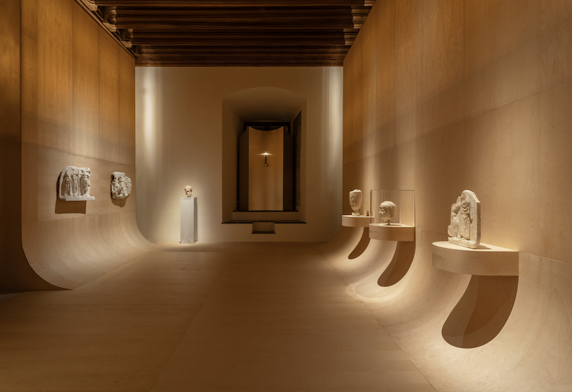 spatial foldings at the antiquity exhibition designed by narchitektura 3