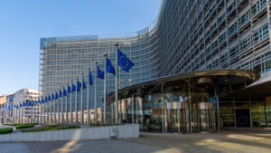 EU slabi ključni stup svoje klimatske politike kako bi dopustio više zagađenja