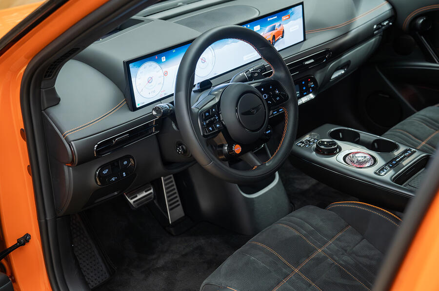 Genesis GV60 Magma: zašto je to ultimativna kombinacija performansi i pragmatizma - 5 Genesis GV60 Magma: zašto je to ultimativna kombinacija performansi i pragmatizma - 5