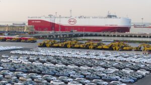 Kinesko tržište automobila ide prema najgoroj godini od 2021. dok prodaja pada 20%
