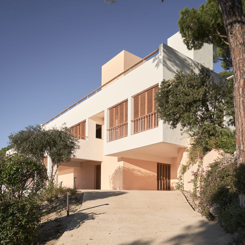 open patios and white geometric terraces extend casa blajot along catalan coast - 1