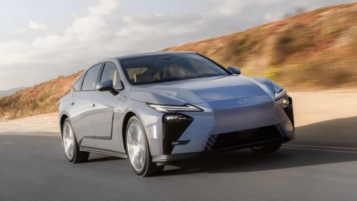 Toyota i Nissan obustavljaju proizvodnju nakon što je potres pogodio Japan