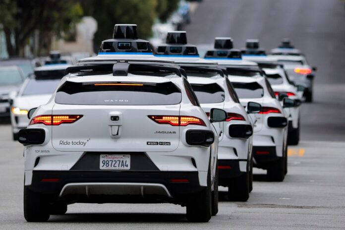 Waymo kaže da je usluga u San Franciscu nastavljena nakon jednosatne pauze