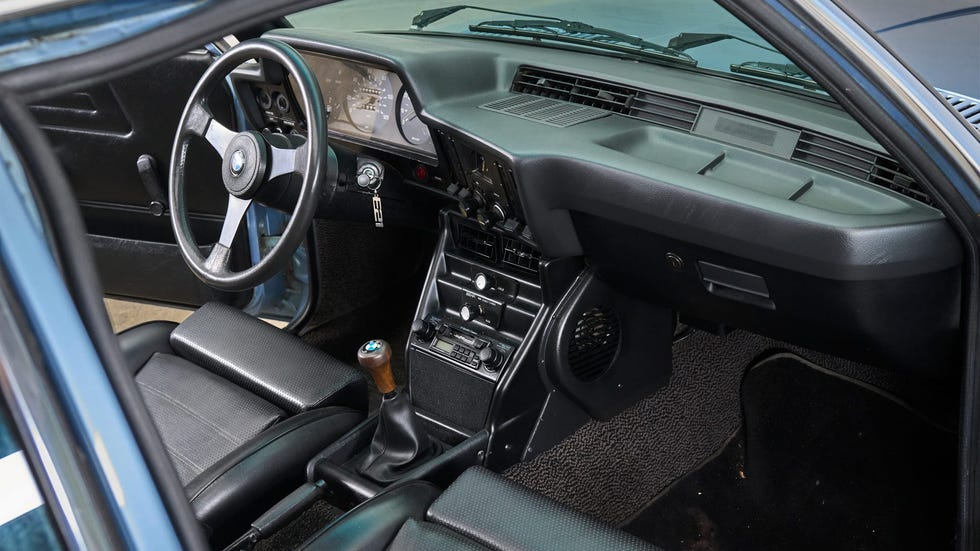 1977 BMW 320i s Samo 9000 Milja na Prodaju na Bring a Trailer - 4