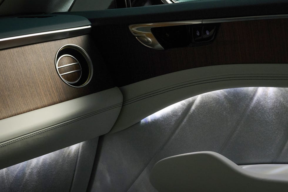 2028 Bentley Torcal Prototip Vožnja: Novo Električno Doba - 4