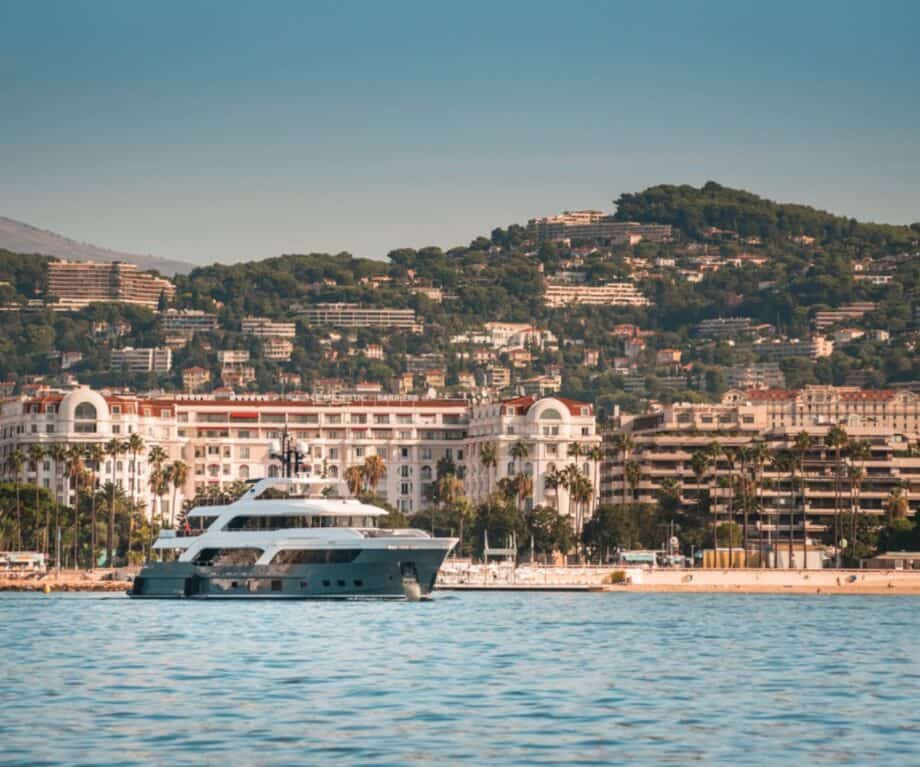 Iznajmljivanje superjahte na Francuskoj rivijeri: St Tropez, Cannes, Monaco ili Nice? - 6