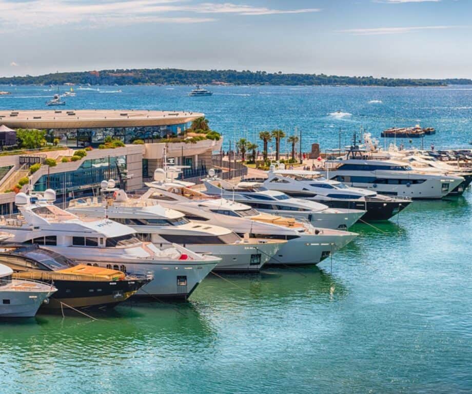 Iznajmljivanje superjahte na Francuskoj rivijeri: St Tropez, Cannes, Monaco ili Nice? - 2