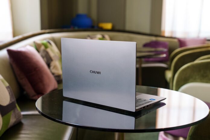 Je li ovaj laptop od 450 dolara nepoznate marke previše dobar da bi bio istinit?