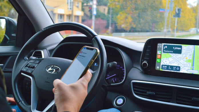 Kako spriječiti pregrijavanje telefona u automobilu