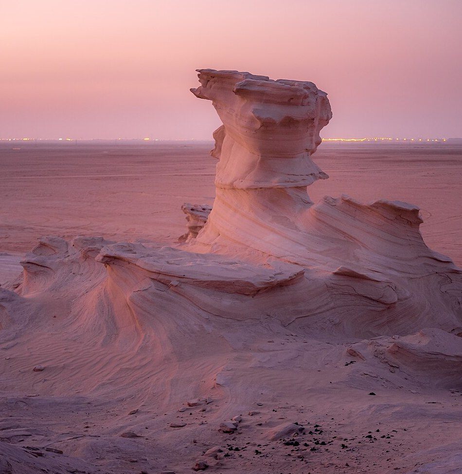 The protected area is comprised of more than 1,700 fossil dunes spread over 7 square kilometers. 