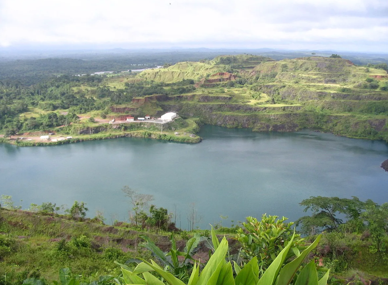 Hotels and casinos have yet to pop up around the lake, making it a particularly relaxing destination. 