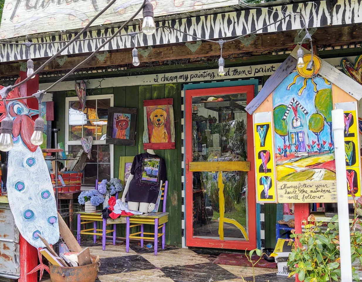 Buchanan's personal studio/gallery is on site as well. 