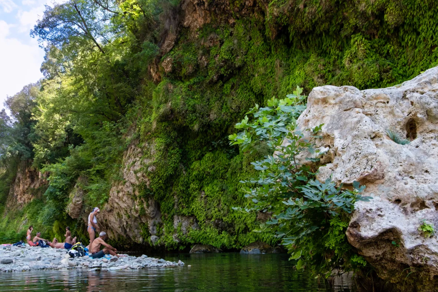 Be careful on the trail down to the water—it's slippery!
