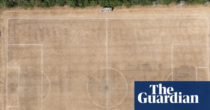 Ogrebotina dana: lokalna nogometna sezona odgođena zbog ‘tvrdog kao kamen’ terena