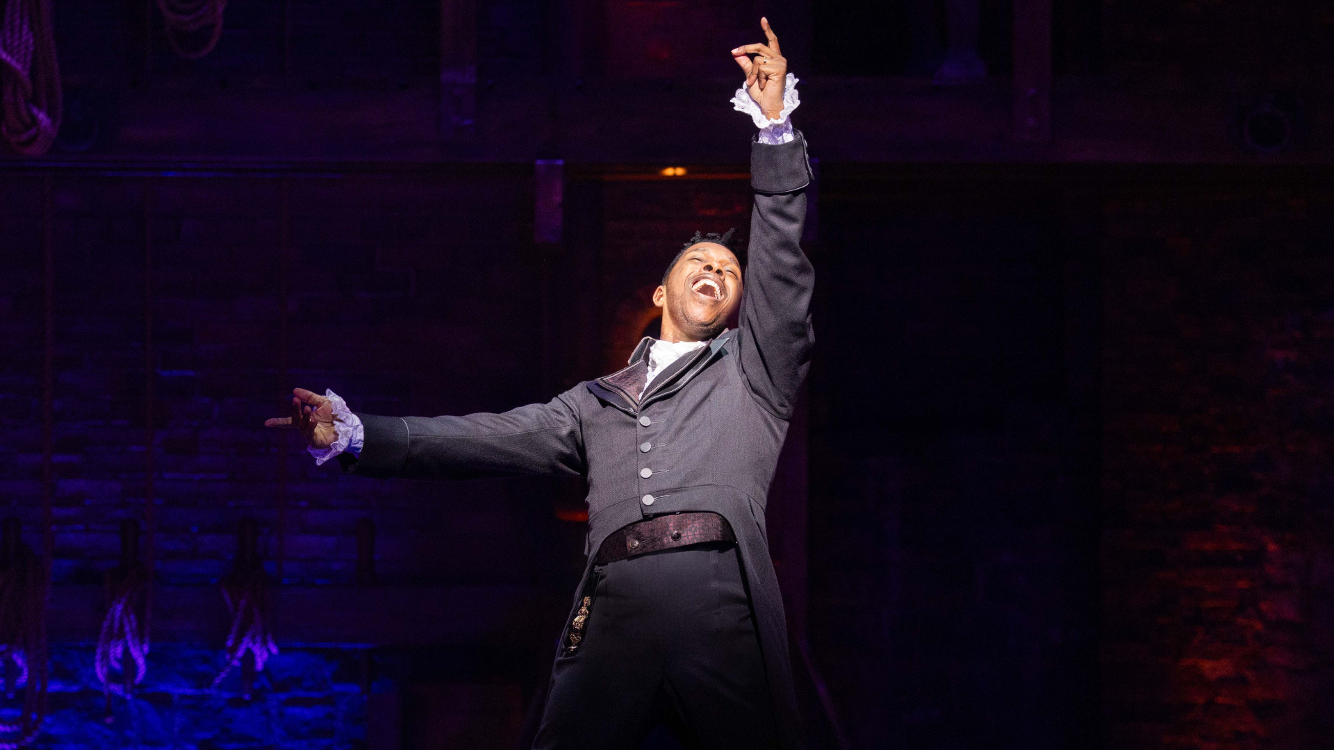 Povratak u sobu gdje se to događa: Zašto 'Hamilton' donosi još više radosti Leslieju Odomu Jr. ovaj put - 2 Povratak u sobu gdje se to događa: Zašto 'Hamilton' donosi još više radosti Leslieju Odomu Jr. ovaj put - 2