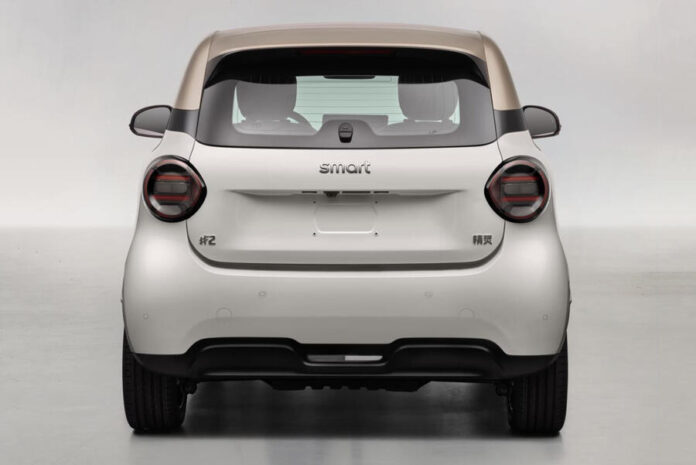 Smart automobil se vraća: otkriven novi #2 uoči październikovog debitiranja

Wait, let me redo that properly:

Smart automobil se vraća: novi #2 otkriven uoči listopadskog debitiranja