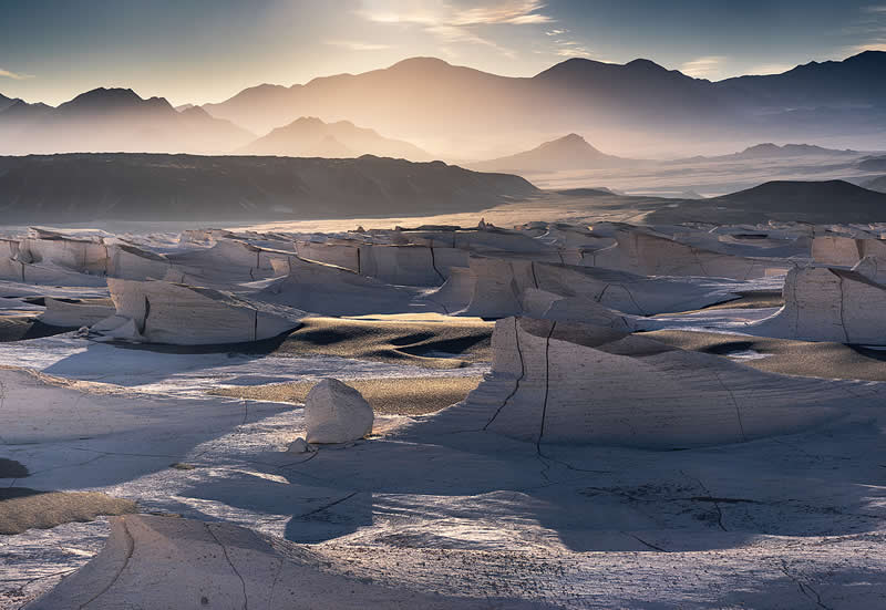 Sol i tišina: 28 nadzemaljskih pogleda na pustinju Atacama autora Karola Nienartowicza - 7