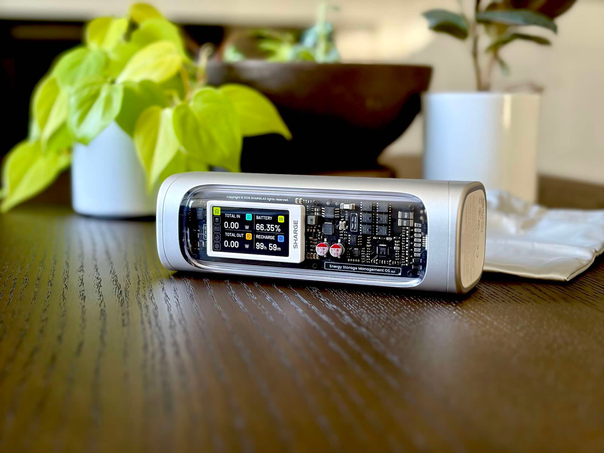 Testirano: Morate vidjeti Shargeov impresivni novi metalni power bank s monolitnim kućištem i zaslonom [Ponuda pri lansiranju] - 6