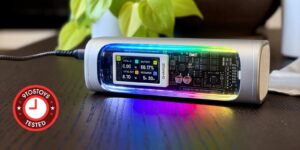 Testirano: Morate vidjeti Shargeov impresivni novi metalni power bank s monolitnim kućištem i zaslonom [Ponuda pri lansiranju]