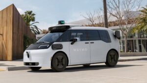 Tko poučava daljinske pomoćnike robotaksija? SAE ima plan vozačkog obrazovanja