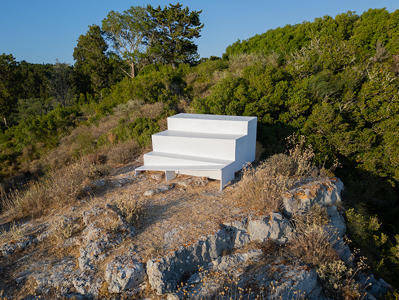 dimitris kontodimos builds a collective throne at the western edge of greece 7