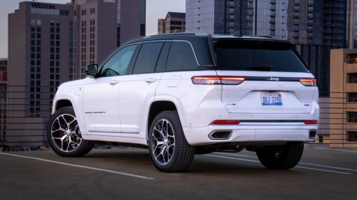 Jeep opoziva 328.381 Grand Cherokee zbog odvajanja spiralnih opruga