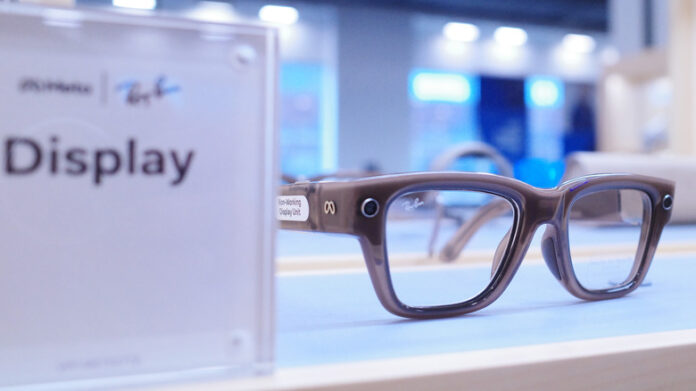 Kako koristiti Meta Display naočale tijekom vožnje s funkcijom Samo zvuk