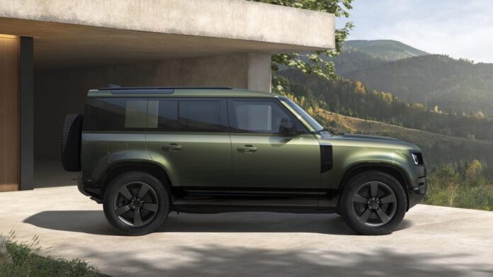 Land Rover i Stellantis planiraju izgraditi Defender kamionet u SAD-u.