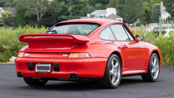 Ovaj Porsche 911 Turbo S gotovo je identičan autu Michaela Jordana