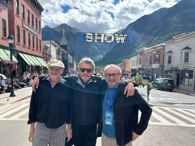 Telluride povećava šanse za Oscara, od 'Wild Horse Nine' do 'La Bola Negra', ali je li A24-ov kontroverzni dokumentarac o Elizabeth Holmes također kandidat? - 7 Telluride povećava šanse za Oscara, od 'Wild Horse Nine' do 'La Bola Negra', ali je li A24-ov kontroverzni dokumentarac o Elizabeth Holmes također kandidat? - 7