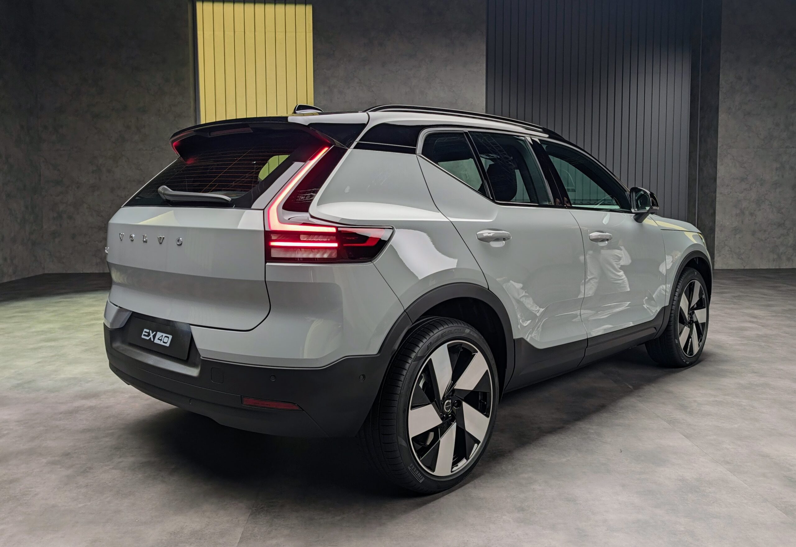Volvo ažurira XC40 i EX40 s većim dosegom i osvježenim dizajnom - 3 Volvo ažurira XC40 i EX40 s većim dosegom i osvježenim dizajnom - 3