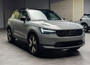 Volvo ažurira XC40 i EX40 s većim dosegom i osvježenim dizajnom