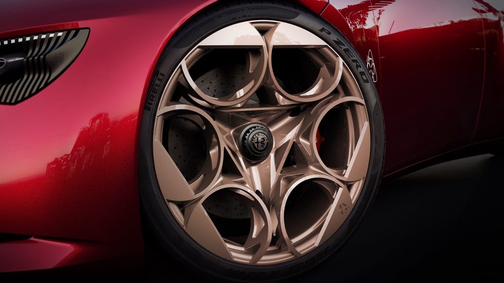Alfa Romeov hibridni V-6 Cuorerosso Concept mogao bi najaviti novu Giuliu - 3