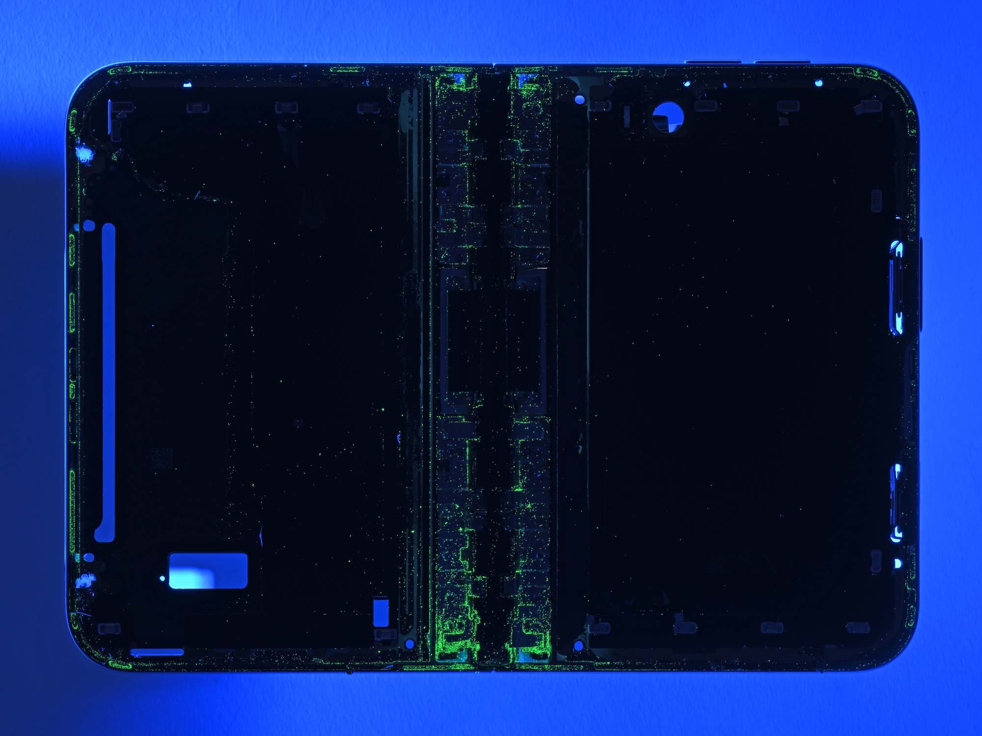 iFixit rastavljaju iPhone Duo, pronalaze moguće uzroke ranih kvarova zaslona - 3 iFixit rastavljaju iPhone Duo, pronalaze moguće uzroke ranih kvarova zaslona - 3