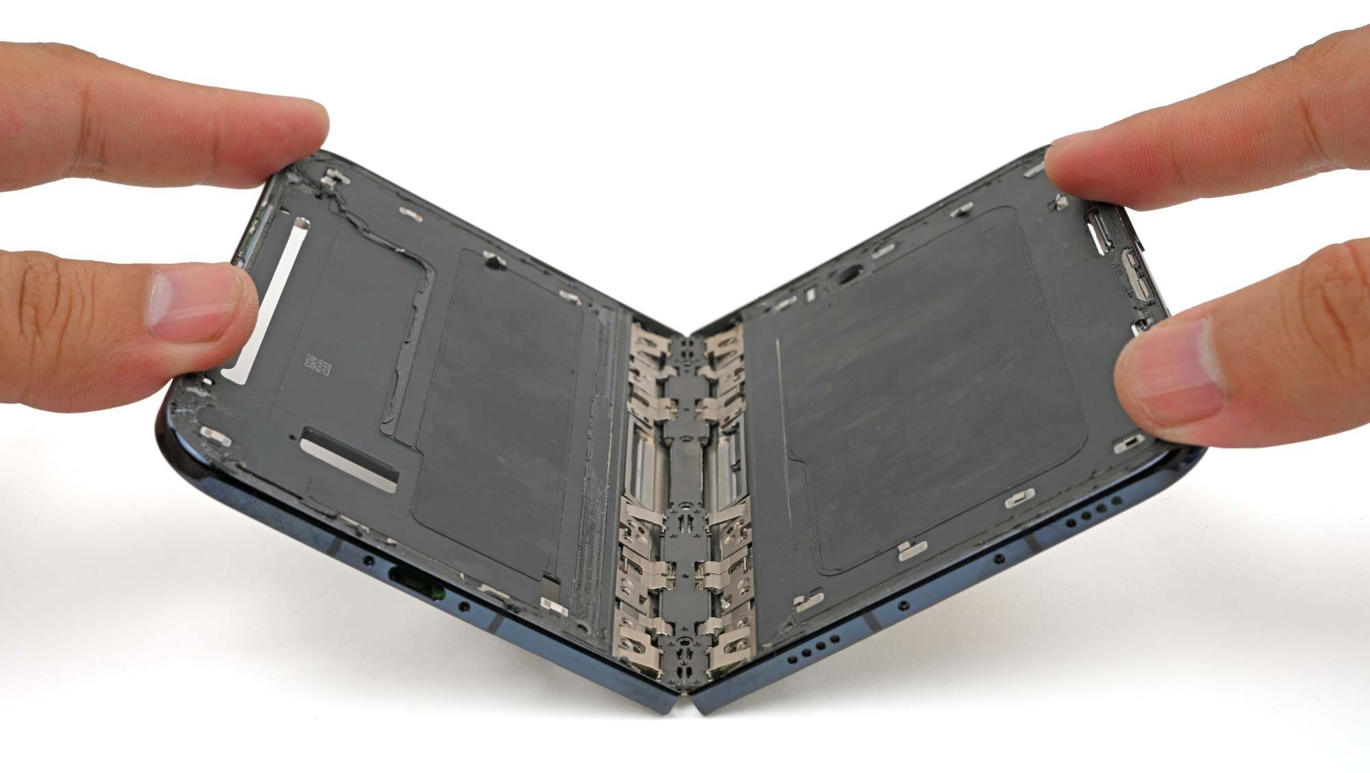 iFixit rastavljaju iPhone Duo, pronalaze moguće uzroke ranih kvarova zaslona - 6 iFixit rastavljaju iPhone Duo, pronalaze moguće uzroke ranih kvarova zaslona - 6