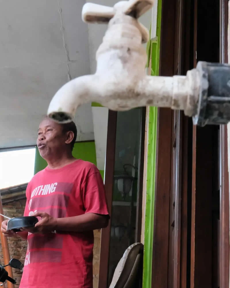 Ljepota u svakodnevnom: 35 uličnih fotografija Bima Pradityoa koje bilježe čaroliju svakodnevnog života - 33