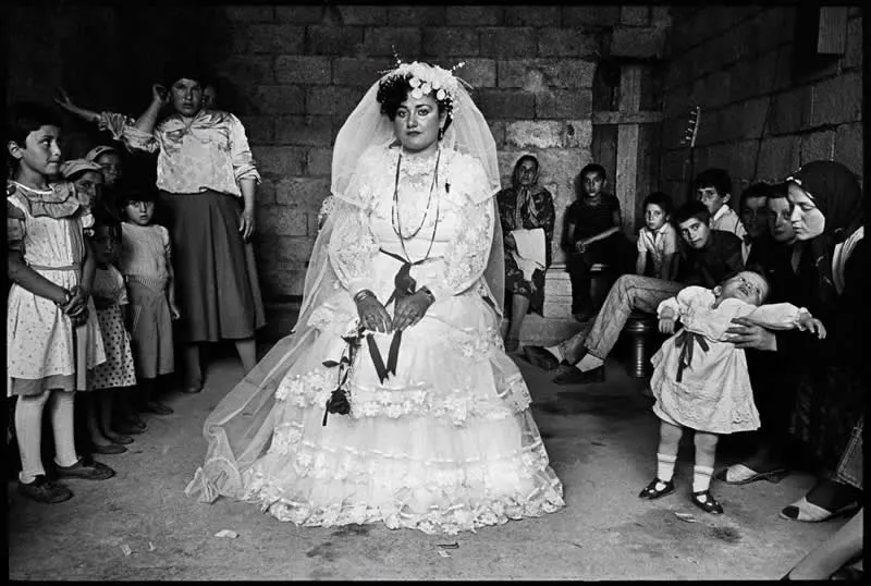 Nikos Economopoulos: Majstor fotografije koji pronalazi poeziju u svakodnevnom životu - 27 Nikos Economopoulos: Majstor fotografije koji pronalazi poeziju u svakodnevnom životu - 27