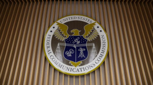 Predsjednik FCC-a želi dopustiti zatvorima ometanje ilegalnih mobitela