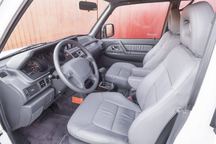 Testirano: 1995 Mitsubishi Montero SR Je Jedan Za Ljubitelje Gadgeta