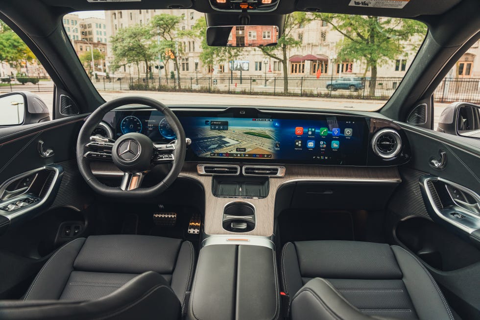 Usporedni test: BMW iX3 2027. vs. Mercedes-Benz GLC400 - 3