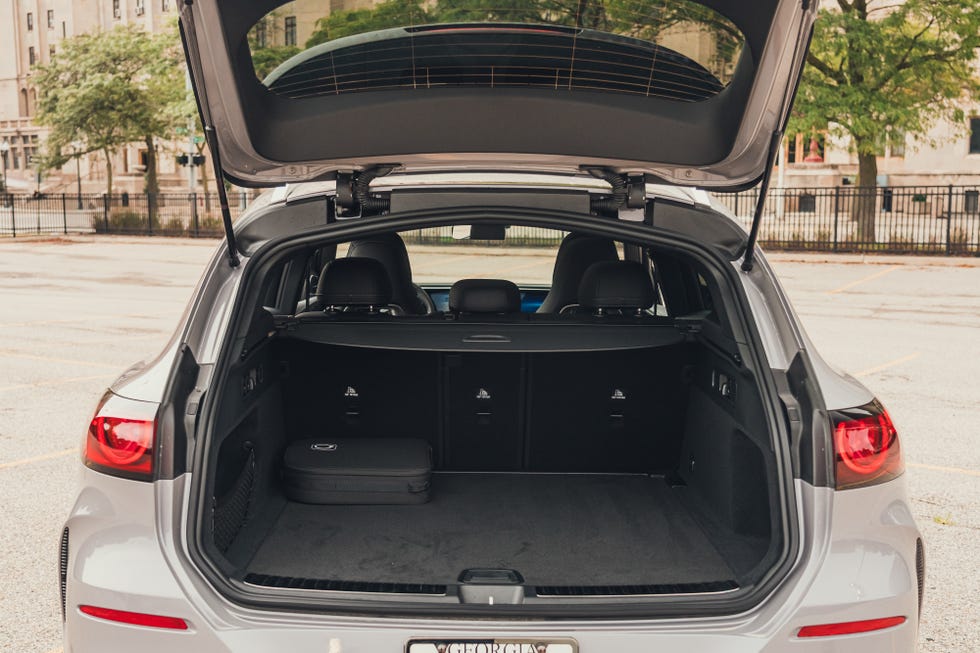 Usporedni test: BMW iX3 2027. vs. Mercedes-Benz GLC400 - 5